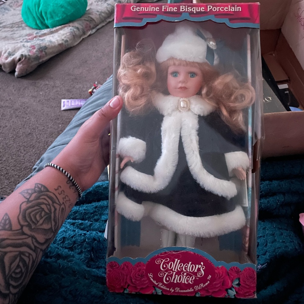 Collectors choice Limited addition Genuine fine bisque porcelain doll